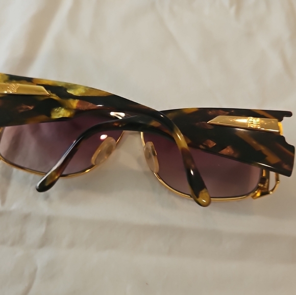 Vintage Givenchy Sunglasses - Picture 6 of 8